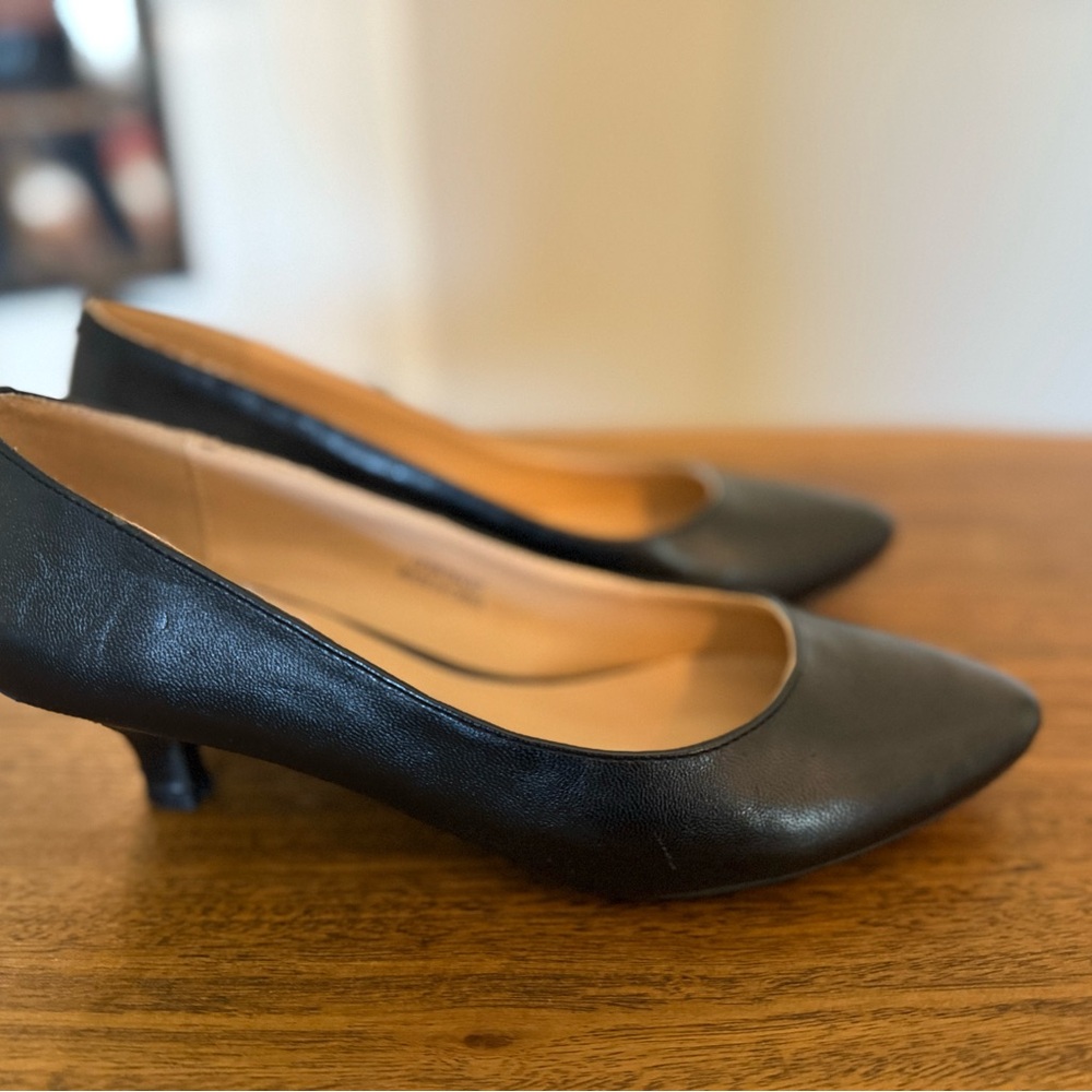 Black Women's Pumps, low heel- size 7